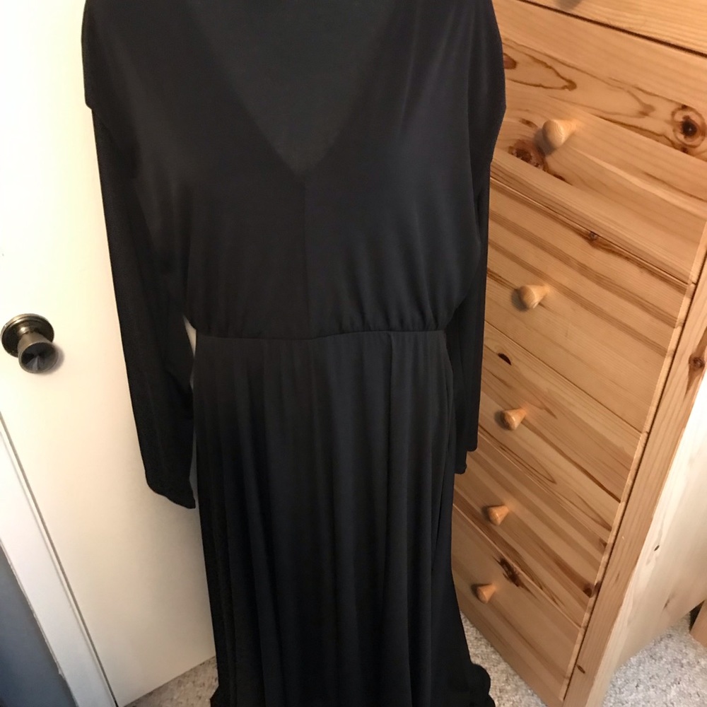 Black long sleeve maxi dress